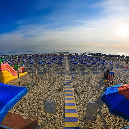Hotel La Ninfea Montesilvano Marina Zewnętrze zdjęcie