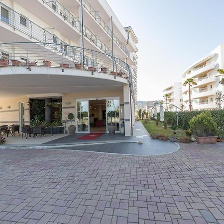 Hotel La Ninfea Montesilvano Marina Zewnętrze zdjęcie