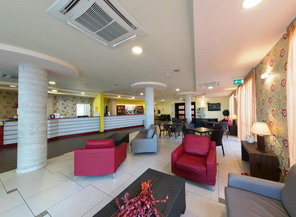 Hotel La Ninfea Montesilvano Marina Zewnętrze zdjęcie