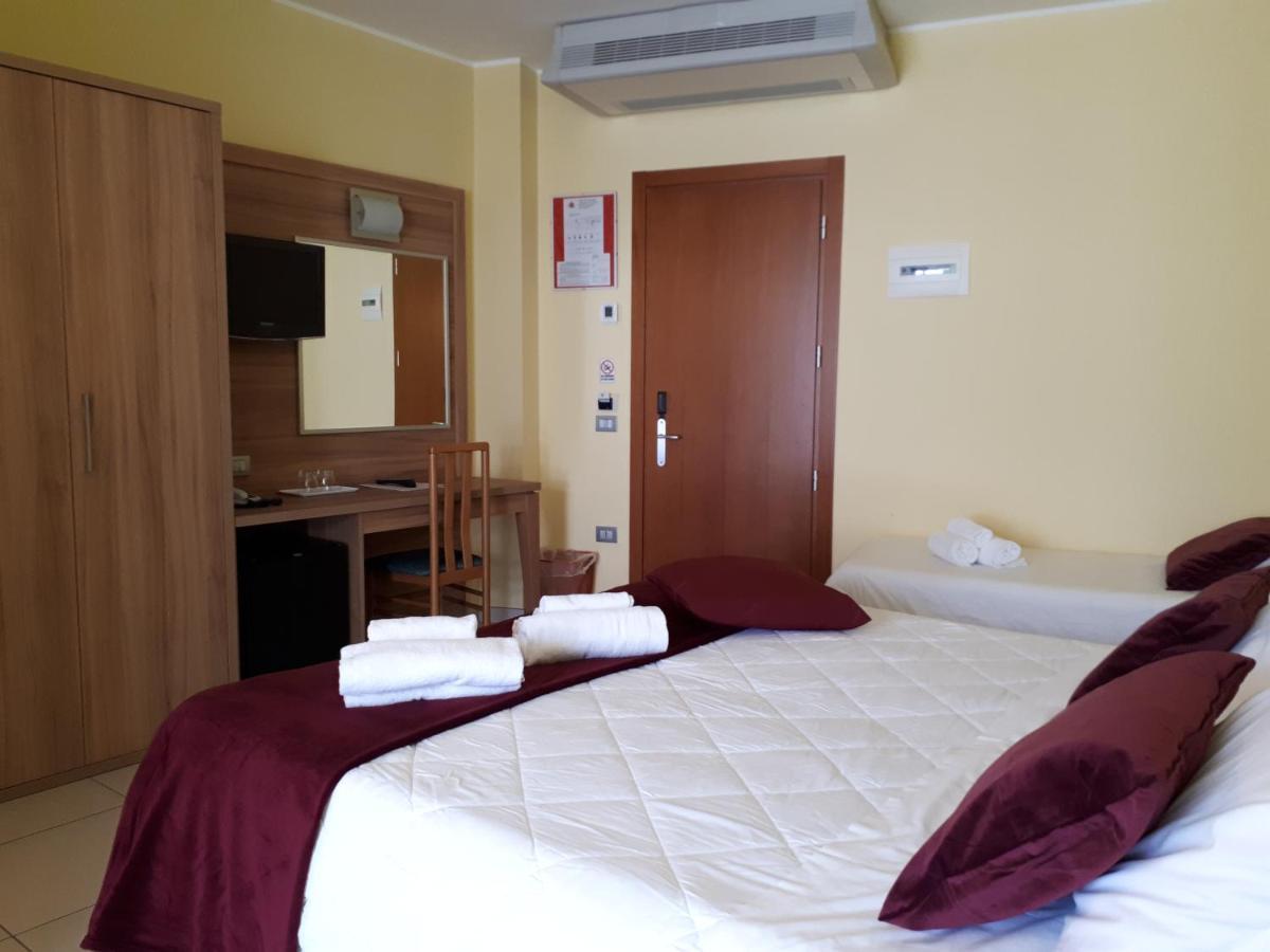 Hotel La Ninfea Montesilvano Marina Zewnętrze zdjęcie