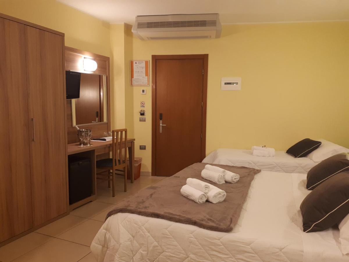 Hotel La Ninfea Montesilvano Marina Zewnętrze zdjęcie