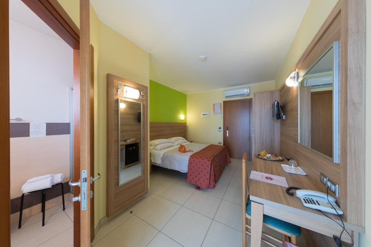 Hotel La Ninfea Montesilvano Marina Zewnętrze zdjęcie