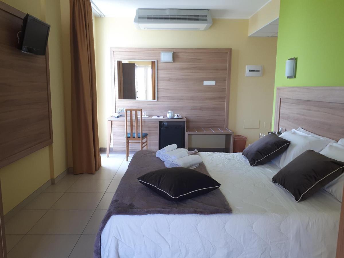 Hotel La Ninfea Montesilvano Marina Zewnętrze zdjęcie