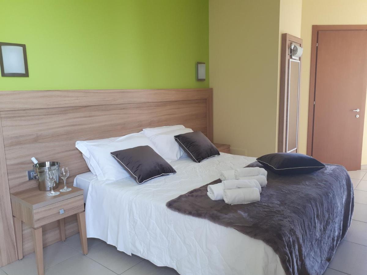 Hotel La Ninfea Montesilvano Marina Zewnętrze zdjęcie